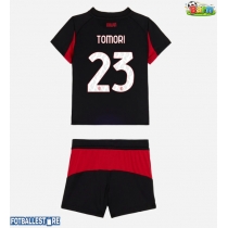 AC Milan Fikayo Tomori #23 Hjemmedraktsett Barn 2025-26 Kortermet (+ Korte bukser)